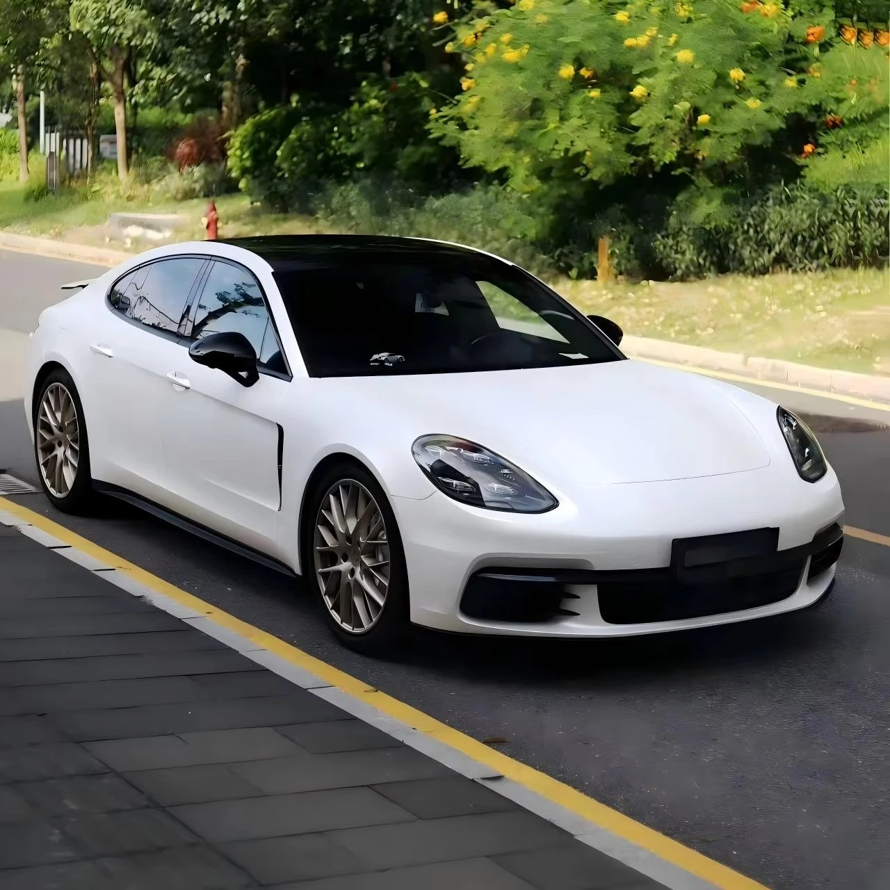 

Пленка для сухой установки: привлекательная цветная антицарапийная защитная пленка из ТПУ (PPF) с эффектом самовосстановления, матовая белая.