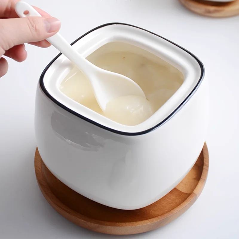 Kitchen Supplies Household Salt Shaker Sugar Pot with Spoon White Ceramic Seasoning Jar Oiler Seasoning Box Cooking Storage Tool