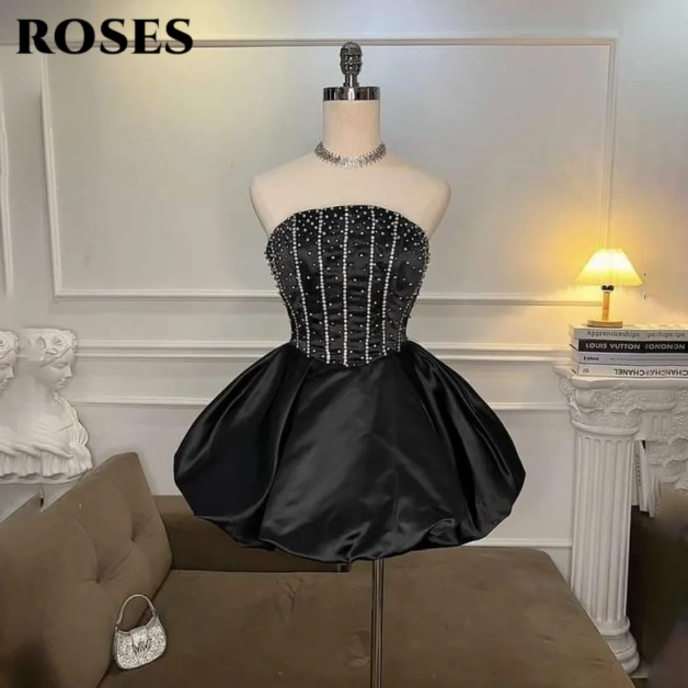 Vestidos de Noche elegantes blancos de rosas, vestido de fiesta sin mangas con espalda descubierta y diamantes brillantes, vestido de fiesta corto encantador de satén personalizado