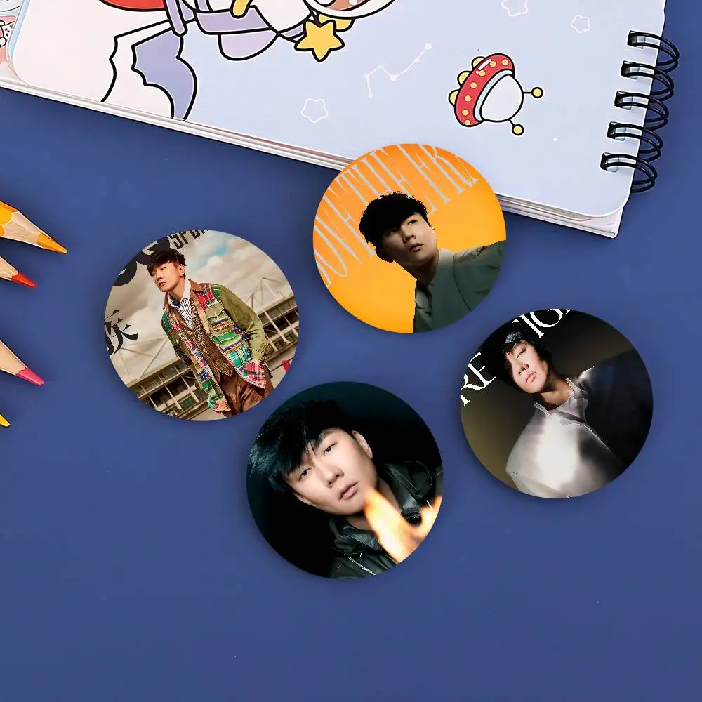 J-JJ لين أنيمي شارات الإبداعية صفيح لينة زر دبابيس الحيوان أيقونة بروش التلبيب على ظهره شارة الملحقات دبوس