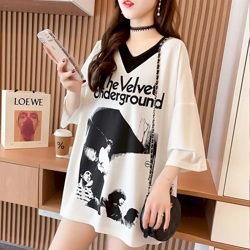 Fake Two-piece T Shirt Women Summer Design Sense Short-sleeved T-shirt Loose Outer Wear Fashion Leak Collarbone V-neck Tshirts