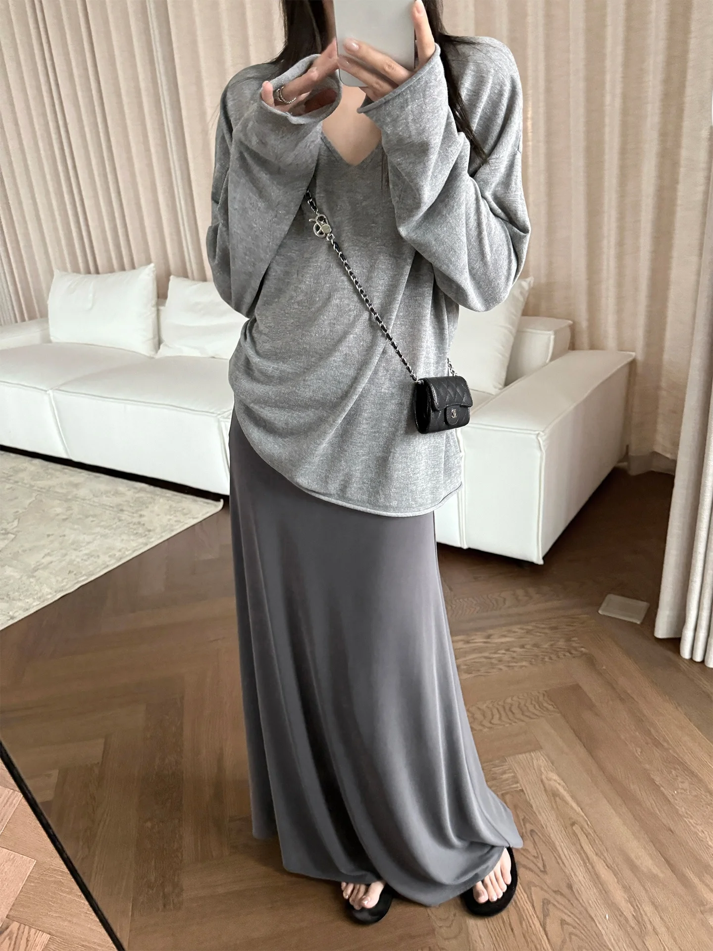 

Летняя женская повседневная юбка 4PRIL Cool Sensation: драпированная, миди, А-силуэт, стройнящая, простая, универсальная, с высокой талией