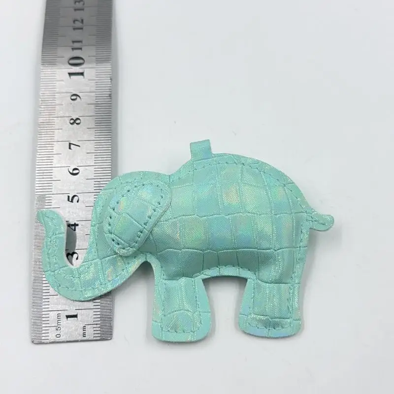 Niedlicher Elefanten-Schlüsselanhänger mit holografischem Krokodilmuster, aus PU-Leder, zur Dekoration von Rucksäcken, ein Geschenk für Tierliebhaber. – Detail 9
