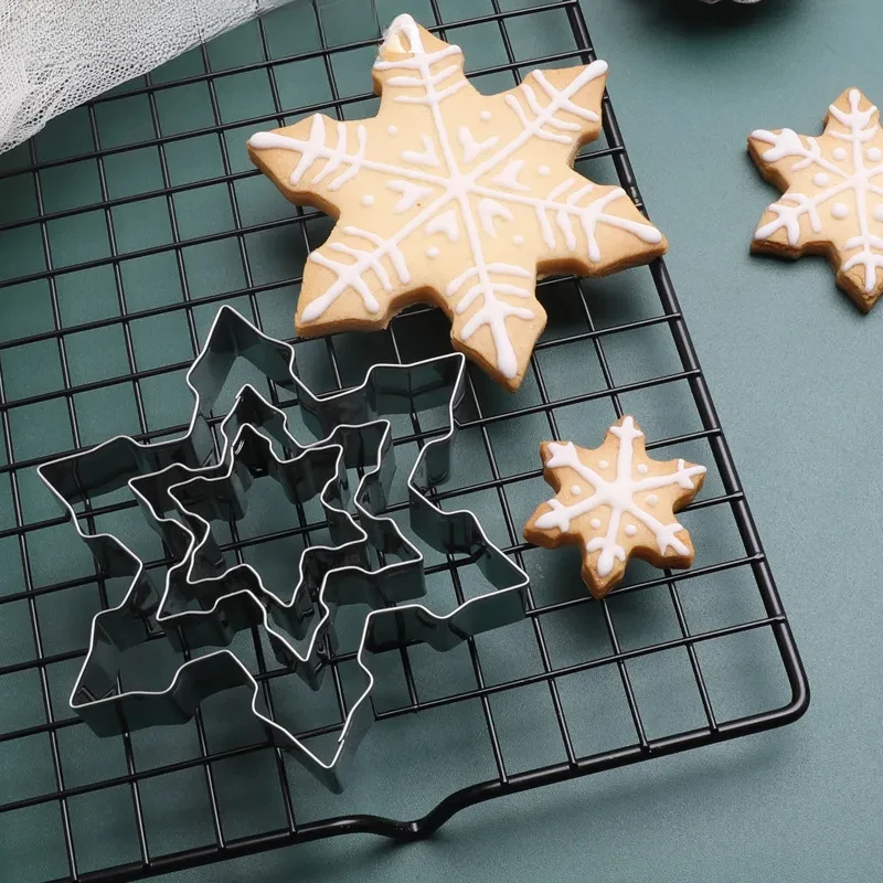 3-piece Snowflake Cookie Mold Food-grade Stainless Steel Baking Tool DIY Personality Cookie Model Cookie Cutters Fondant Cutter