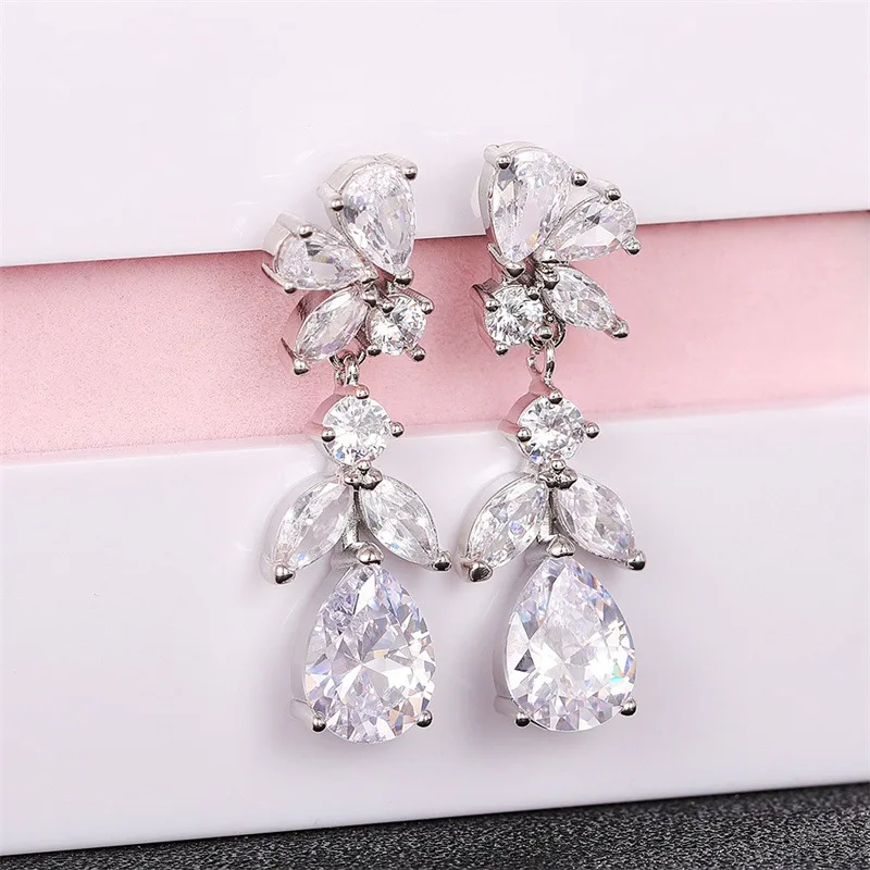 Aesthetic Design Women\'s Dangle Earrings with White Cubic Zirconia Wedding Engagement Bridal Earrings for Party Jewelry