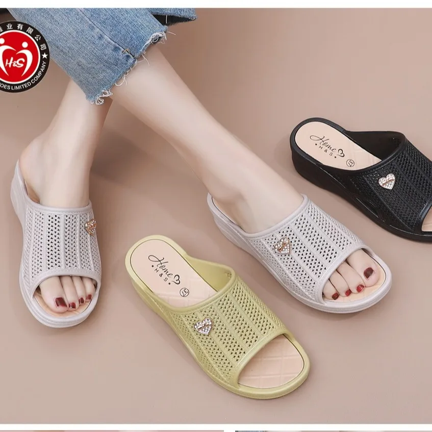 

Hot Summer Fashion Casual Women's Slippers Home Indoor Soft Sole Slippers Middle-aged Mother Slippers Platform Boots