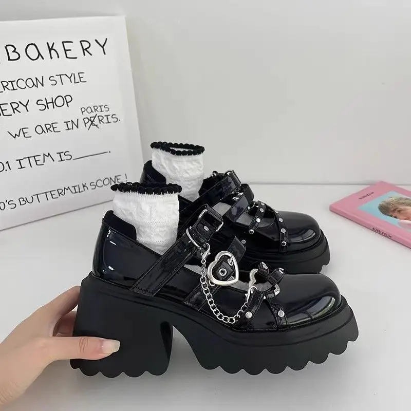 Woman Sweet Heart-Shaped Buckle Lolita Shoes Black Gothic Style Platform Mary Janes Zapatos De Mujer Woman Chunky Heels Pumps