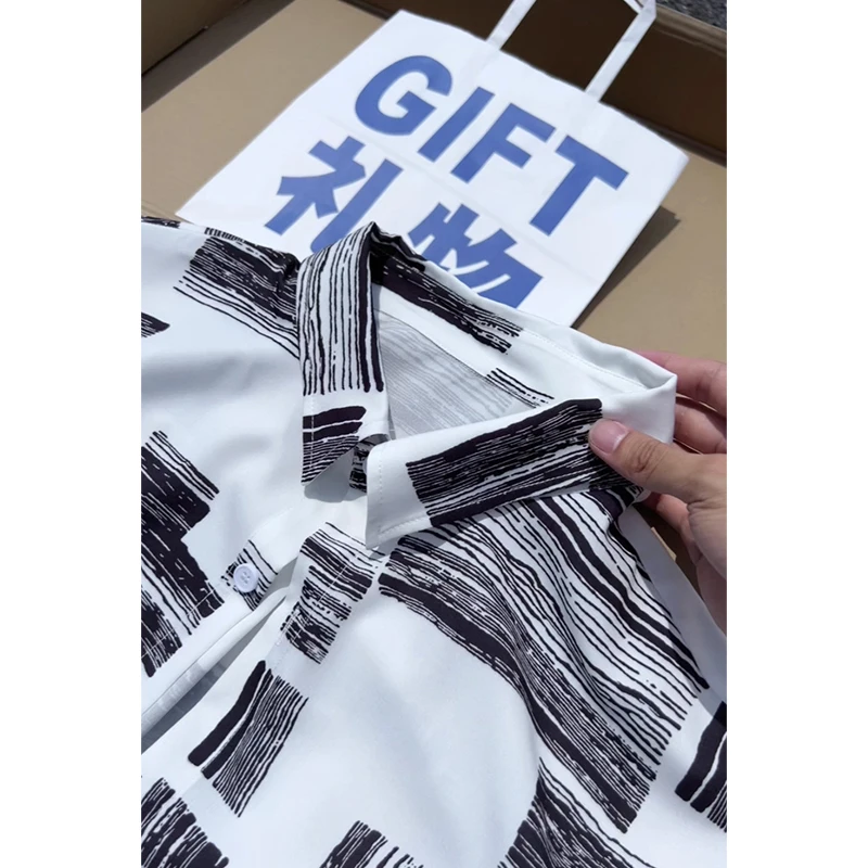 Summer Short Sleeved Shirt Men Printed Casual Shirt Men Streetwear Loose Ice Silk Shirt Mens Hawaiian Shirts Plus Size 5XL