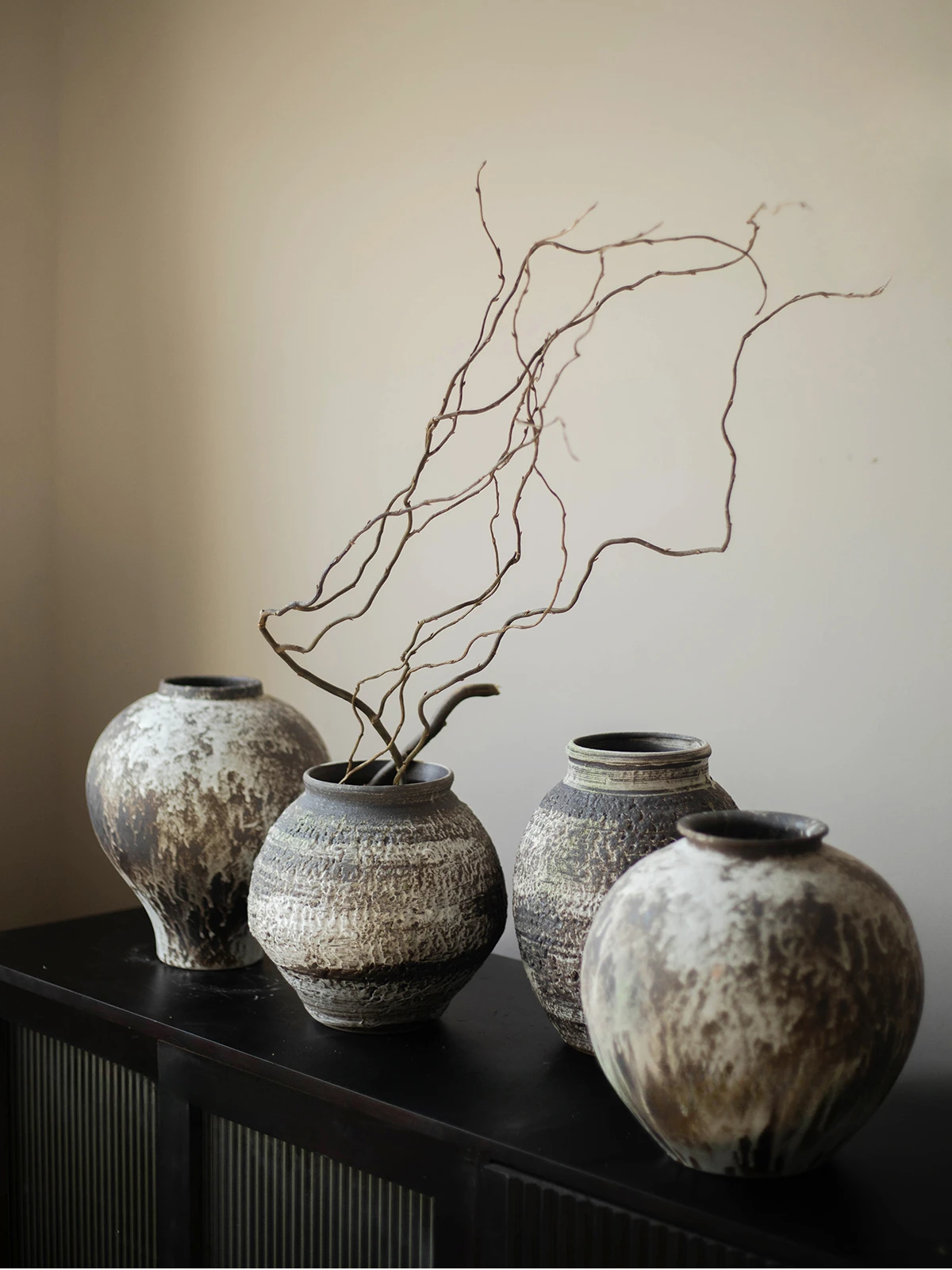 

The product can be customized.Jingdezhen's Quiet Wind Zen Decor: Coarse Pottery Jars, Handmade Flower