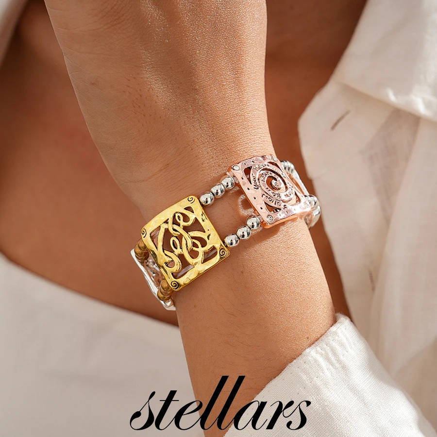 

Metallic Hollow Out Square Printed Love Heart Stretch Cord Bracelet Personalized Unique High-End Niche Women Jewelry