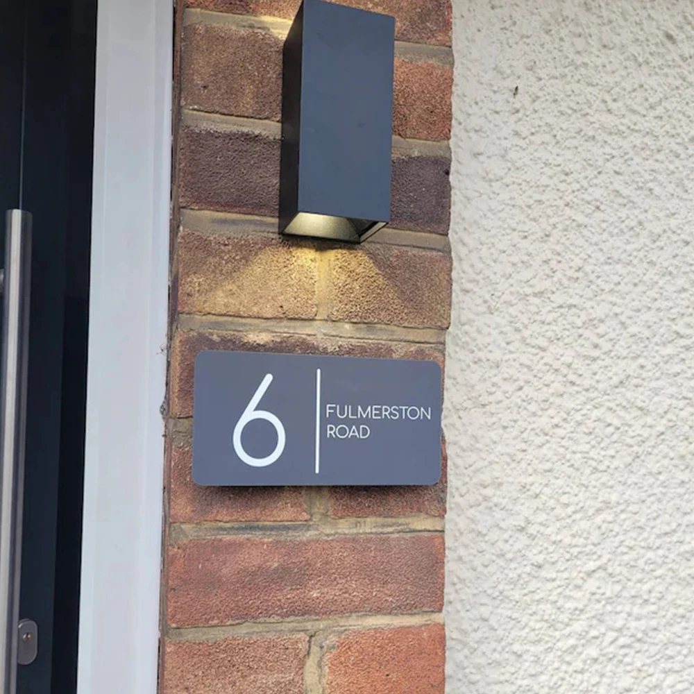 モダンでパーソナライズされたレーザーカットされたアクリルハウス,ドア住所番号,看板,屋外の名前プレート,家の装飾,スプレーペイント