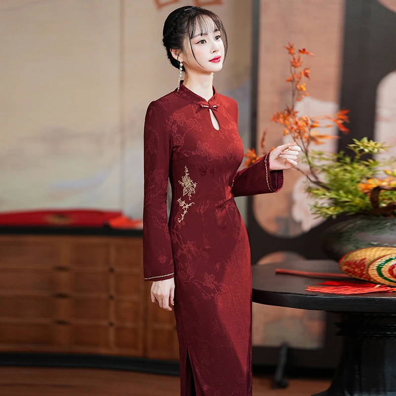 abito-qipao-rosso-vino-da-donna-maniche-lunghe-ricamo-floreale-dorato-cheongsam-con-colletto-alto-abito-lungo-da-sera-per-matrimoni