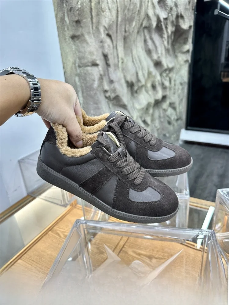 

Women's Comfortable Casual Sports Shoes Warm Wool Inner Layered Cowhide Leather Autumn Winter Versatile Low Cut round Toe