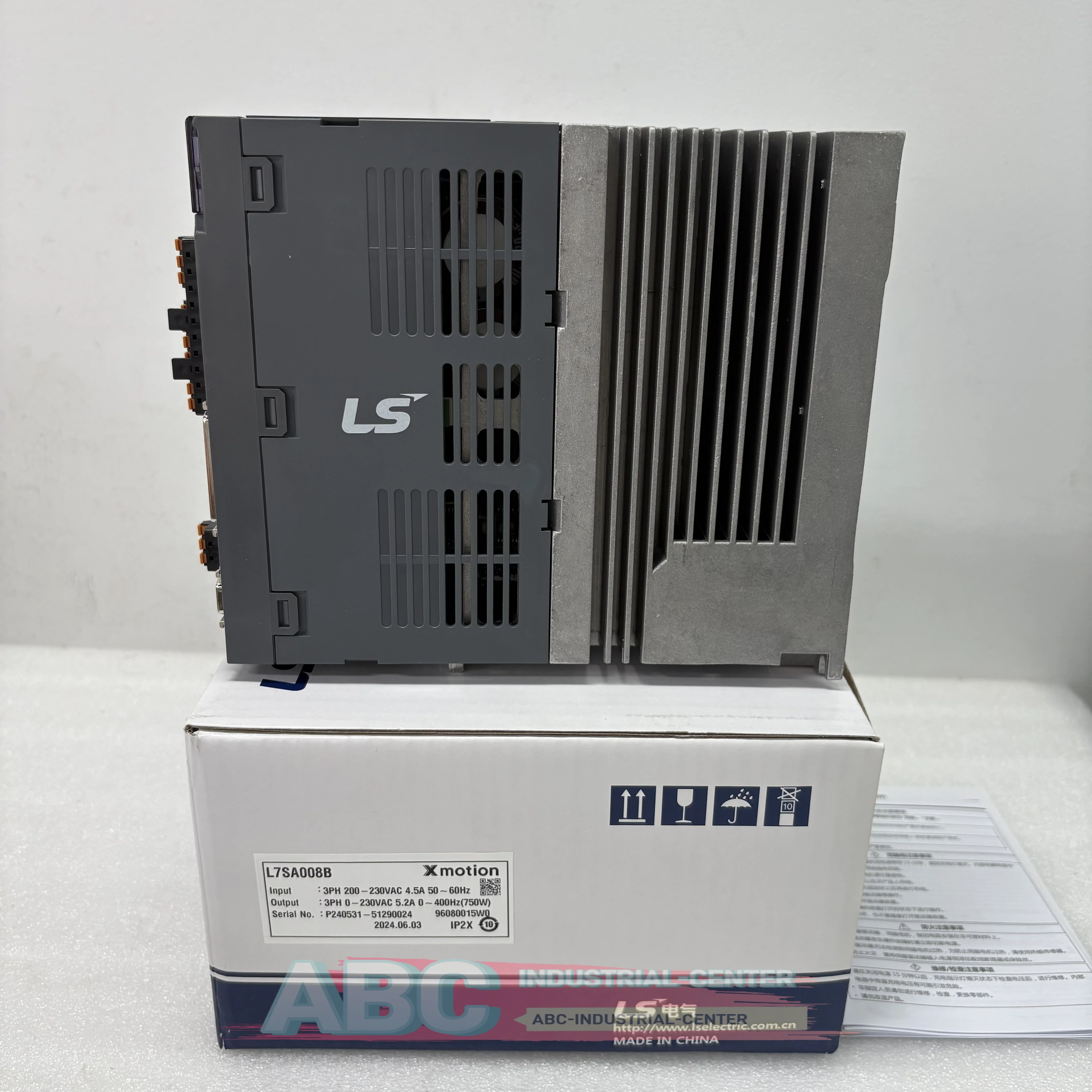 

Brand Servo driver L7SA008A new L7SA008B