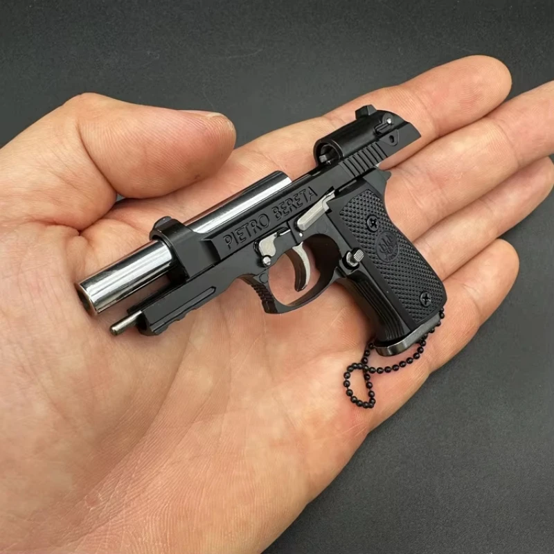 1:3 بيريتا مسدس سبيكة M92F بندقية تفكيك نموذج المفاتيح رمي قذائف قلادة اللعب الديكور الحرف التماثيل والمنمنمات #6