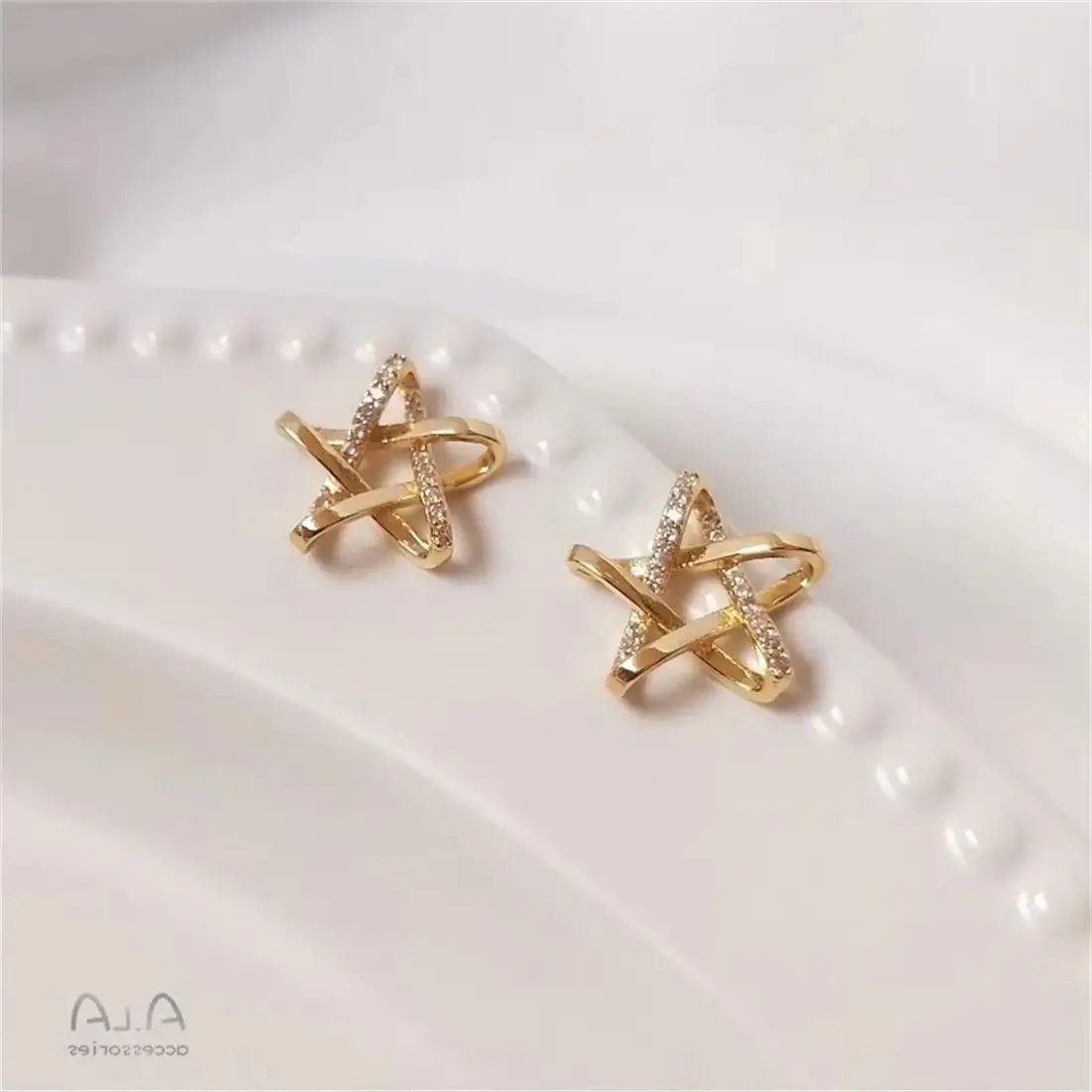 

14K Genuine Gold Micro Inlaid Zircon Three-dimensional Pentagonal Star Pendant Accessories DIY Star Jewelry Charm Pendant E012