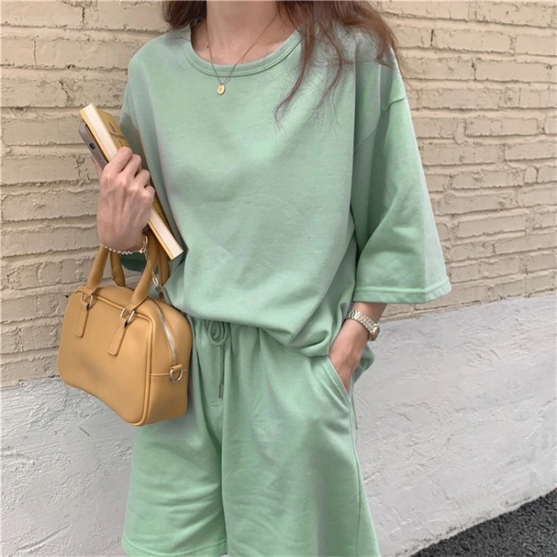 

Women's Summer Casual and Fashionable Two-piece Set for Women's Thin Pullover Loose Shorts Vacation Style Suit