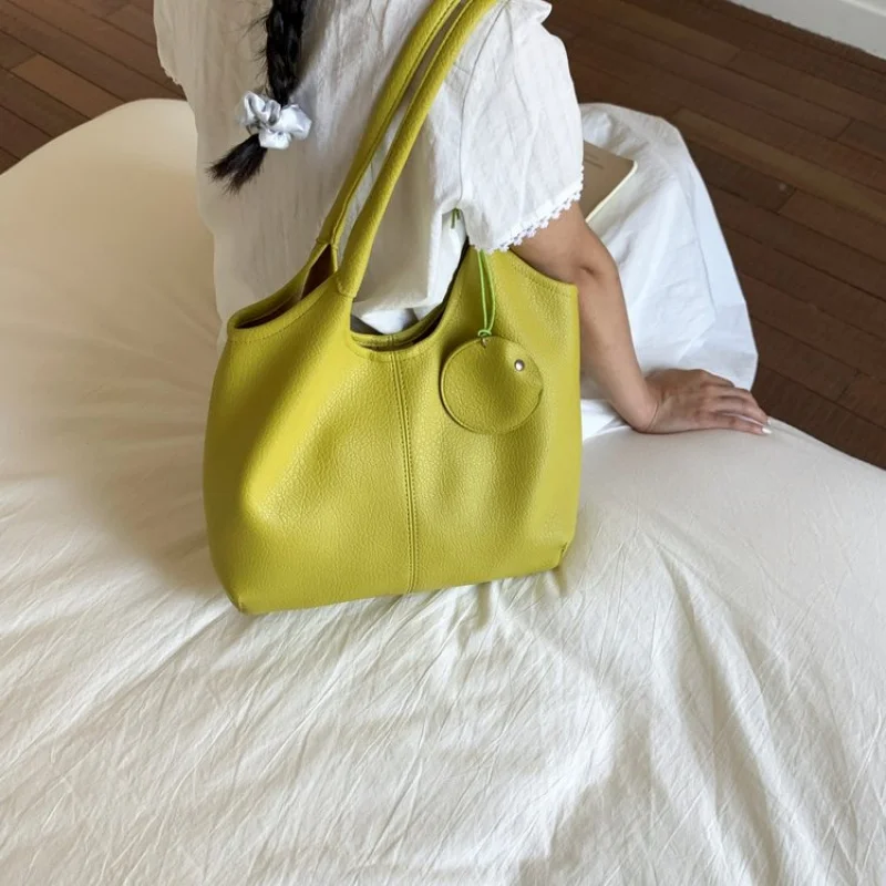 

Высококачественная роскошная брендовая женская сумка, кожаная модная известная дизайнерская элегантная стильная винтажная пригородная сумка с украшением ​