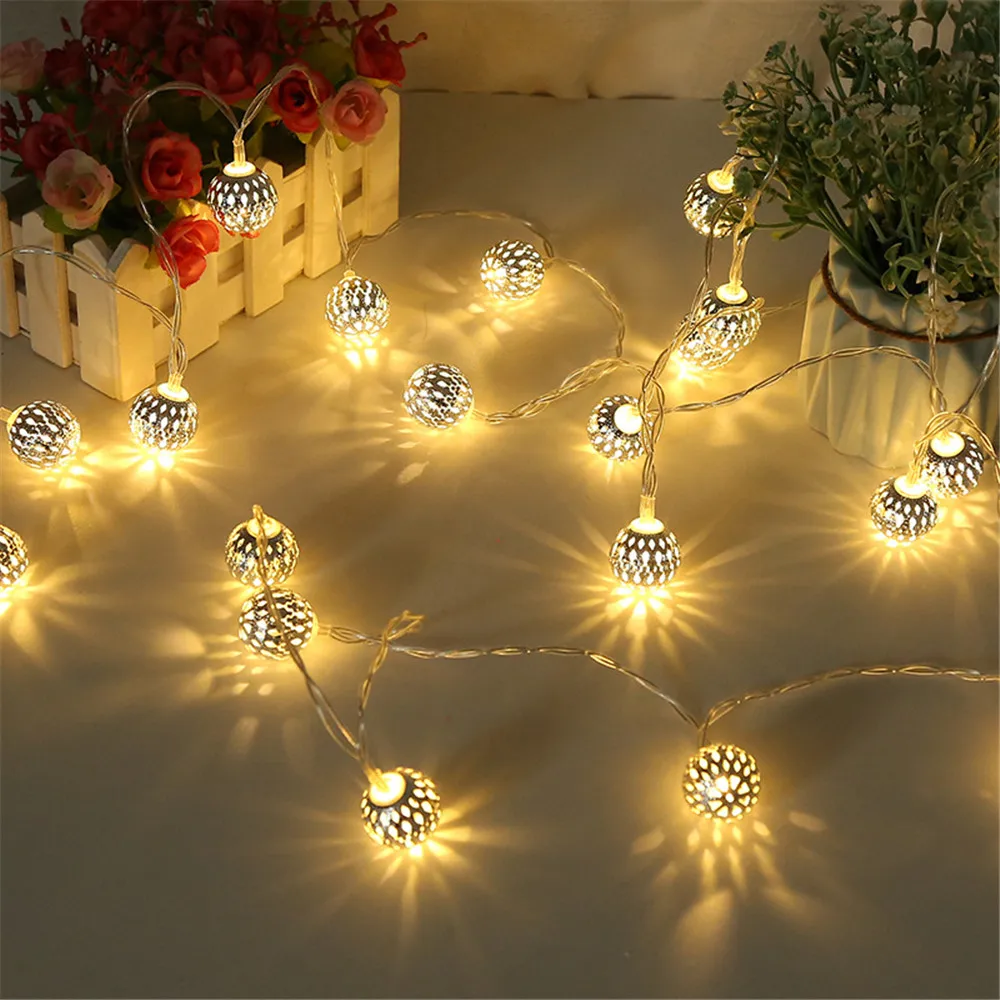 

LED Globe String Light Moroccan Hollow Metal Ball LED Lamp Battery Powered for Wedding Christmas Holiday Home Room Outdoor Decor