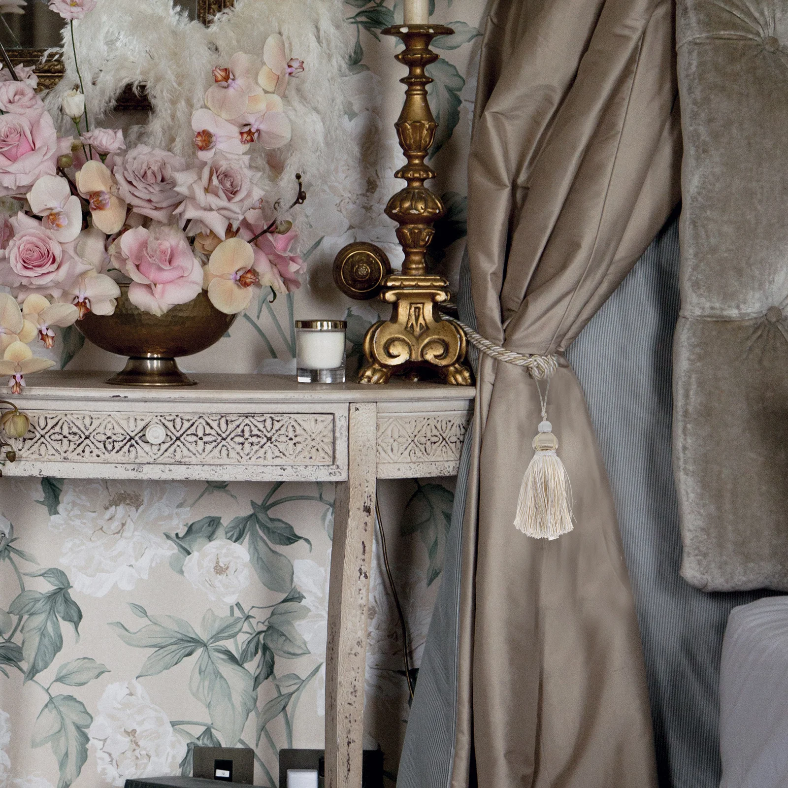 подвесной декор с кисточками