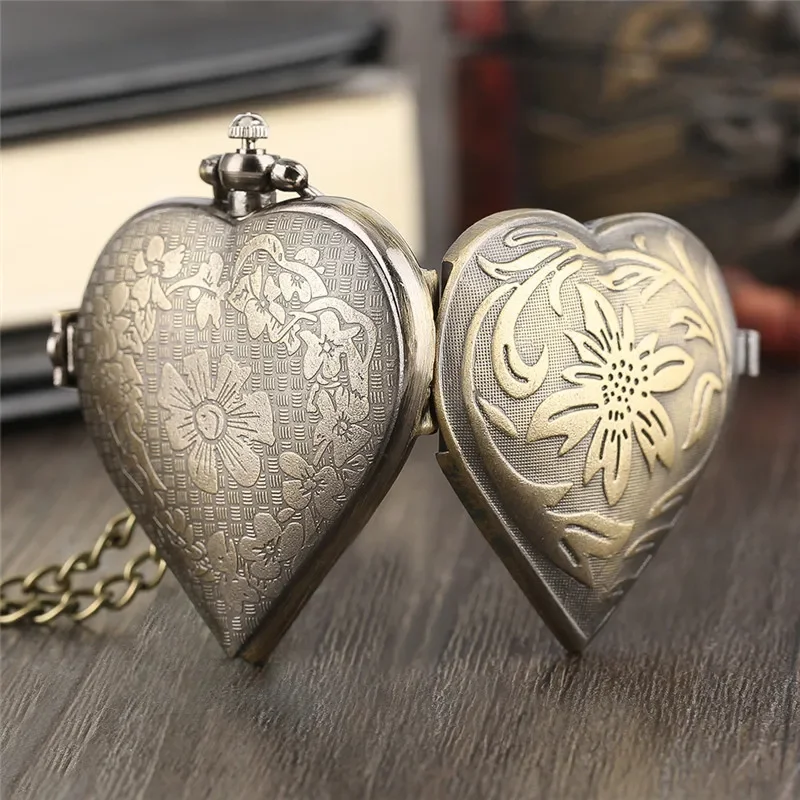 Classic Heart Shape Design Clock Arabic Number Display Quartz Analog Pocket Watch for Women Lady Necklace Chain Timepiece Gifts