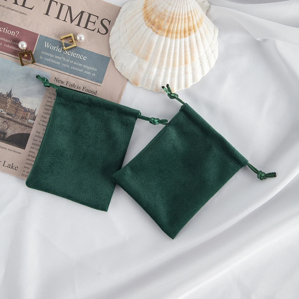 Luxury Small Green Velvet Suede Jewelry Pouch for Earring Soft Velvet Perfume Bottles Gift Pouch Bag Wedding Favors For Guests