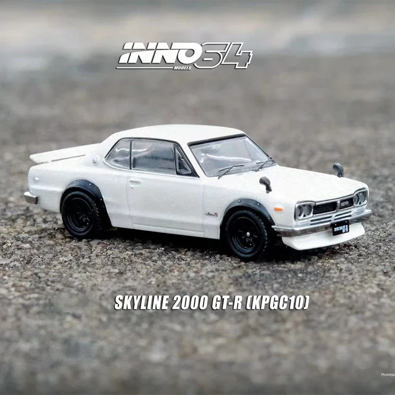 

INNO 1:64 Skyline 2000 GTR KPGC10 White Diecast Diorama Car Model Collection Miniature Carros Toys