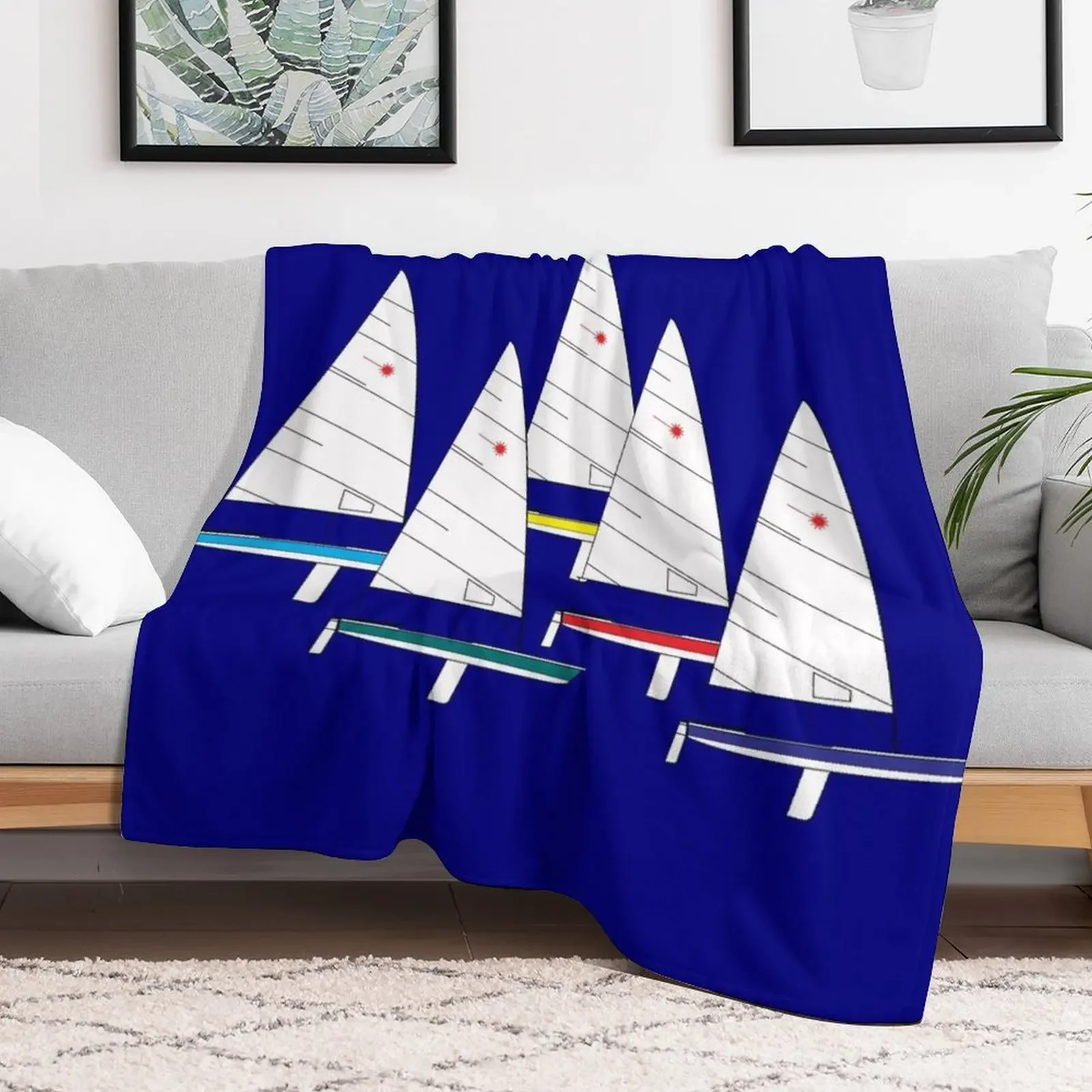 Laser Sailboats Racing Throw Blanket Plush Fuzzy Cozy Blanket for Couch Sofa