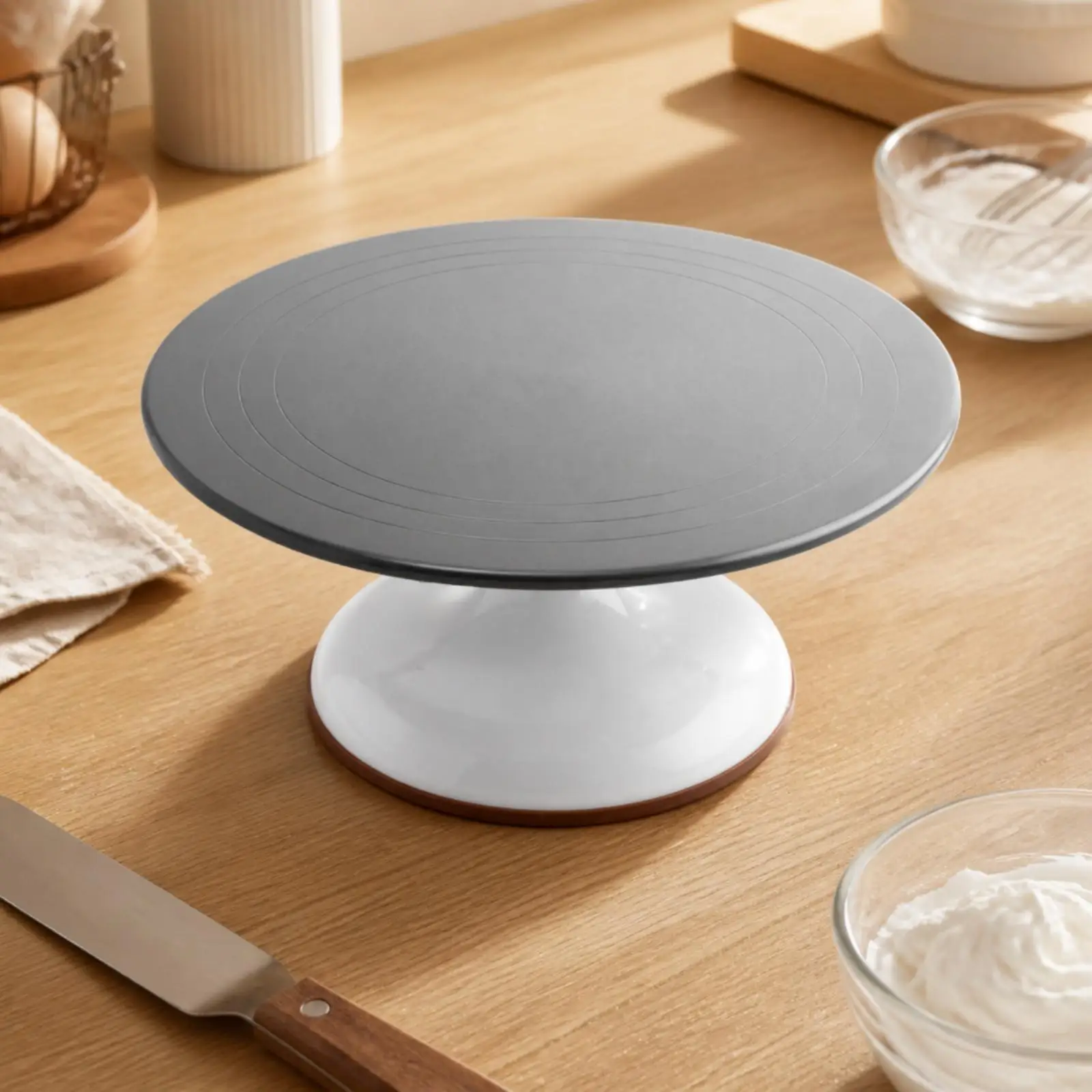 Cake Decorating Stand with Anodized Aluminum Surface for Even Finishes
