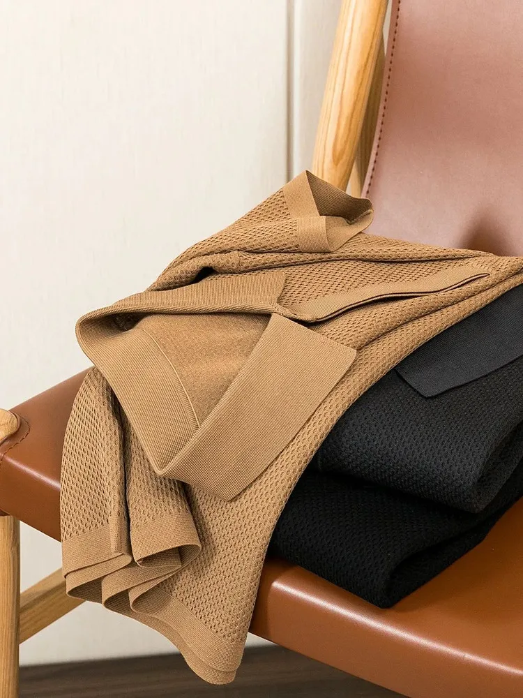 

Briti Gentleman Classic Inheritance Летние мужские новые шелковые вязаные повседневные воротники ort Sve irt Faion Urban Sle