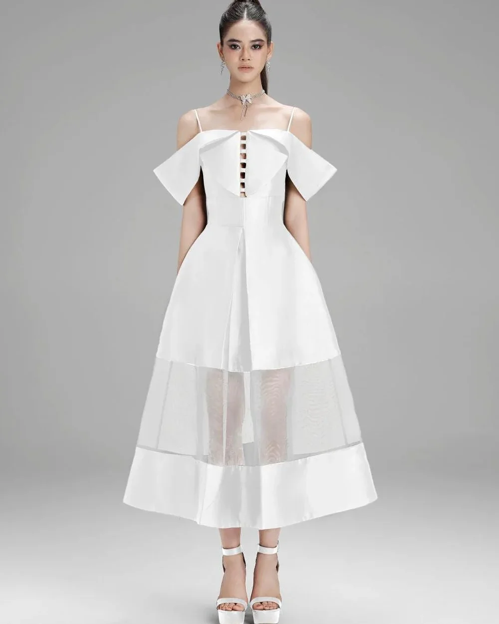 فستان سهرة مخصص عالي الجودة من الساتان على شكل حرف a بحمالات رفيعة وأكمام قصيرة حديثة بطول الكاحل