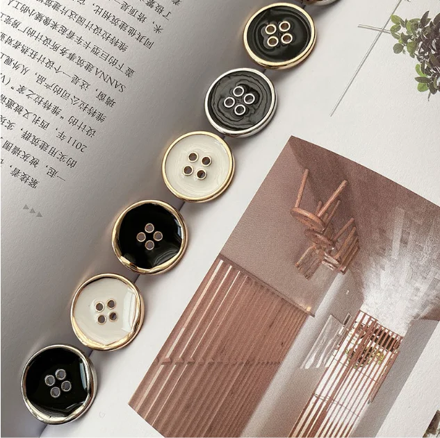 10pcs/lot Size:11.5mm-25mm Fashion Gold and Silver Edge Oil Metal Buttons Four-eye Flatback Button Handicraft Sewing (SS-2757)