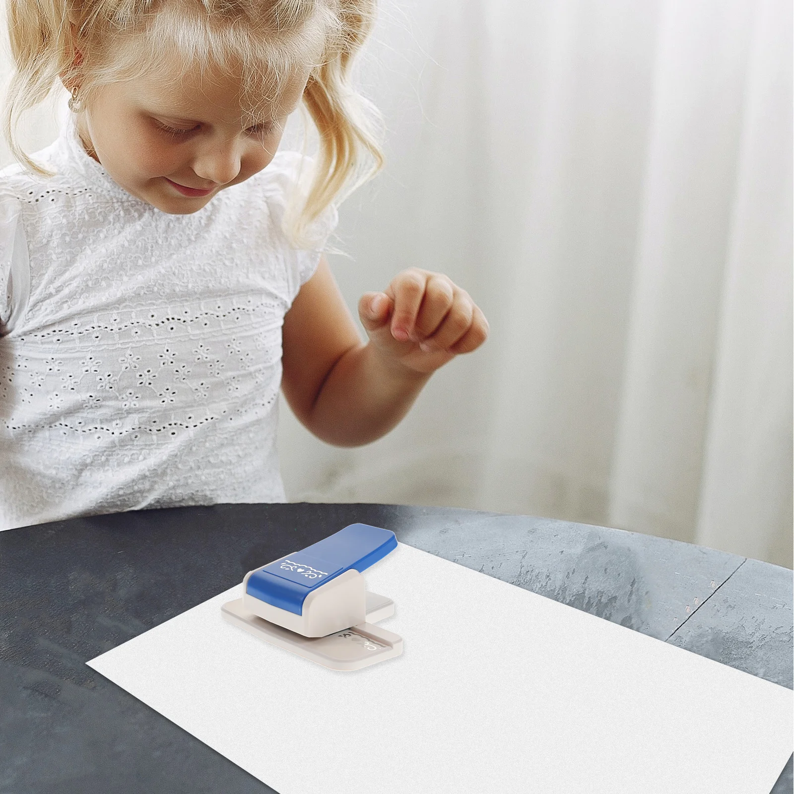 

Scrapbook Paper Punch DIY Hole Puncher for Card Making Crafting Portable Lightweight Puncher for Handmade Paper Punch