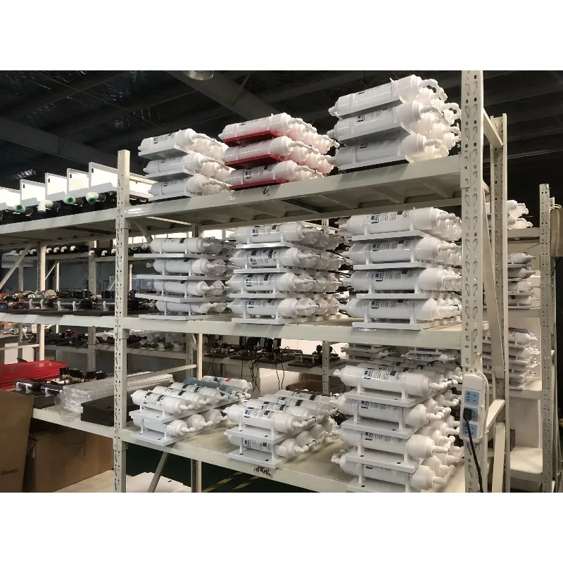 آلة بيع أجهزة الصراف الآلي للمياه ذات الغرفة المزدوجة التي تعمل بقطع النقود المعدنية لمياه الشرب