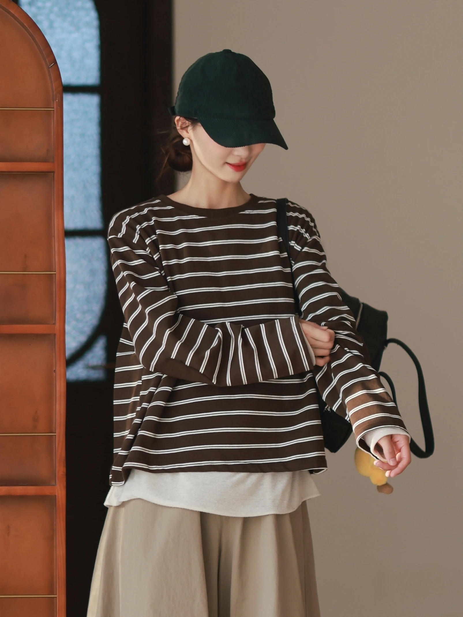 

Женская футболка из чистого хлопка с длинным рукавом, в полоску, мягкая, повседневная, с круглым вырезом, стандартного кроя, для женщин