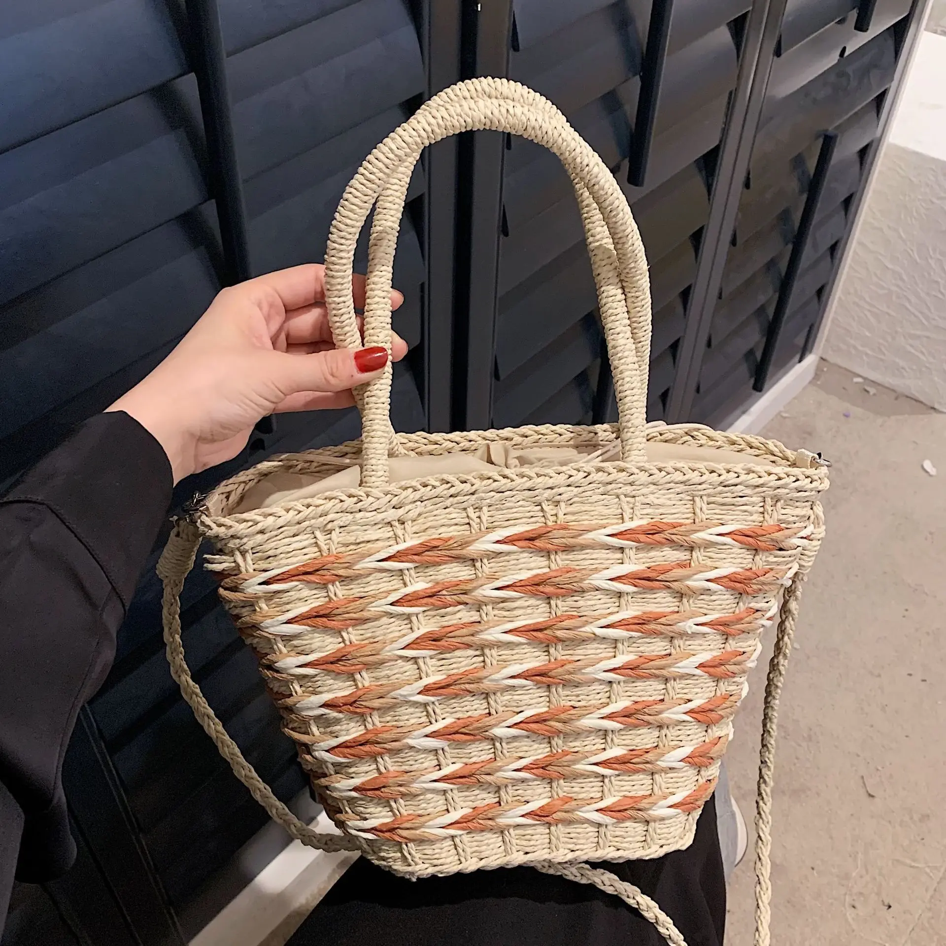 

Internet Celebrity Vegetable Basket Hand-Held Commuting Small Bag, Women's 2025 New Summer Popular Versatile Crossbody Straw