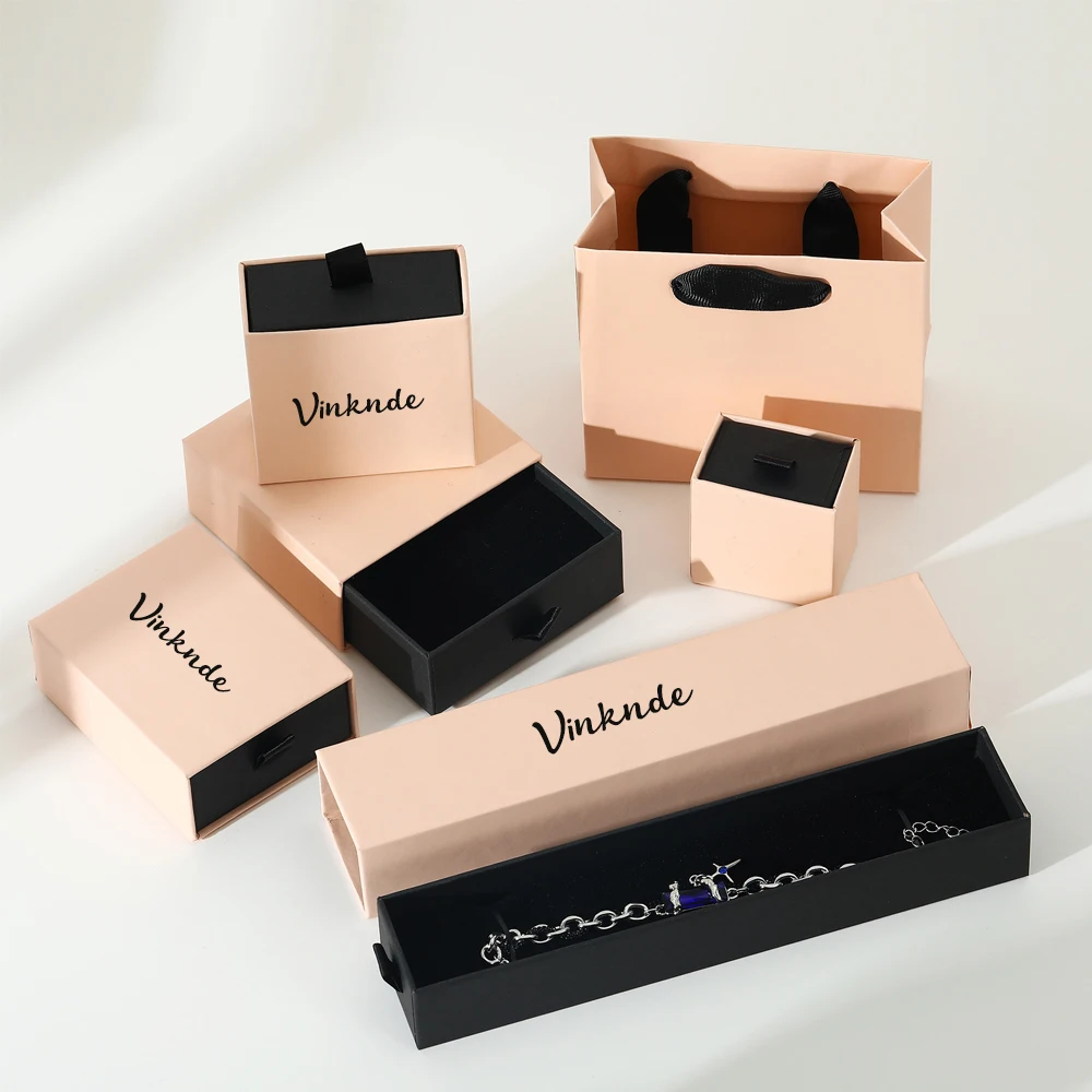 

Роскошная бумажная коробка, коробки для ювелирных изделий на заказ, 9X9X3,5 см, индивидуальный логотип, шикарное маленькое кольцо, ожерелье, упаковка, объемная картонная коробка с ящиком