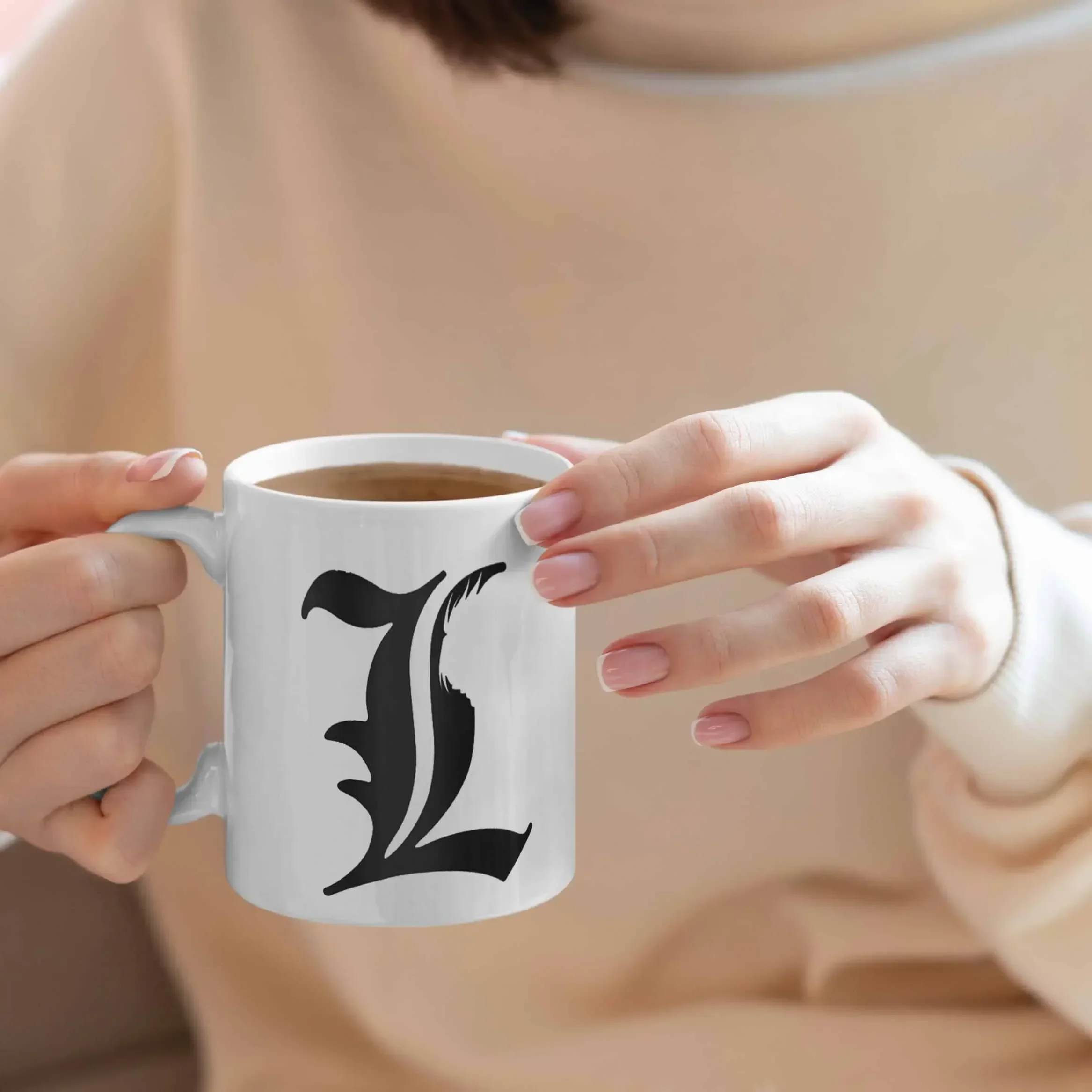 ‌1pc 11oz Ceramic Mug with Bold 'L' Art Symbol - Durable Coffee Cup for Office, Camping, Home - Christmas Gift for Art Lovers