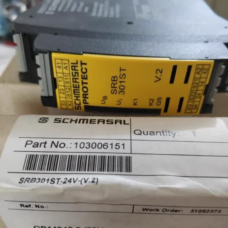 

Free Shipping SRB201ZH 24VDC Safety Relay Module Original New