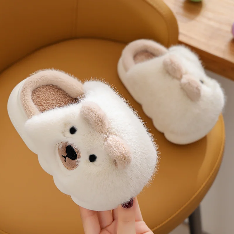 Pantoufles en coton coordonnantes pour enfants, petit ours de dessin animé, pantoufles chaudes d'intérieur en peluche pour enfants, chaussures de maison pour filles et garçons, hiver