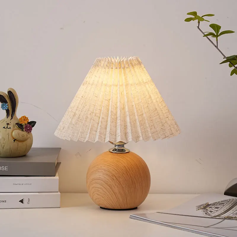 Ceramic Pleated Table Lamp Bedroom Ins Girl Nordic Bedside Lamp Creative Retro Bedside Table Lamp Decorative Lamps