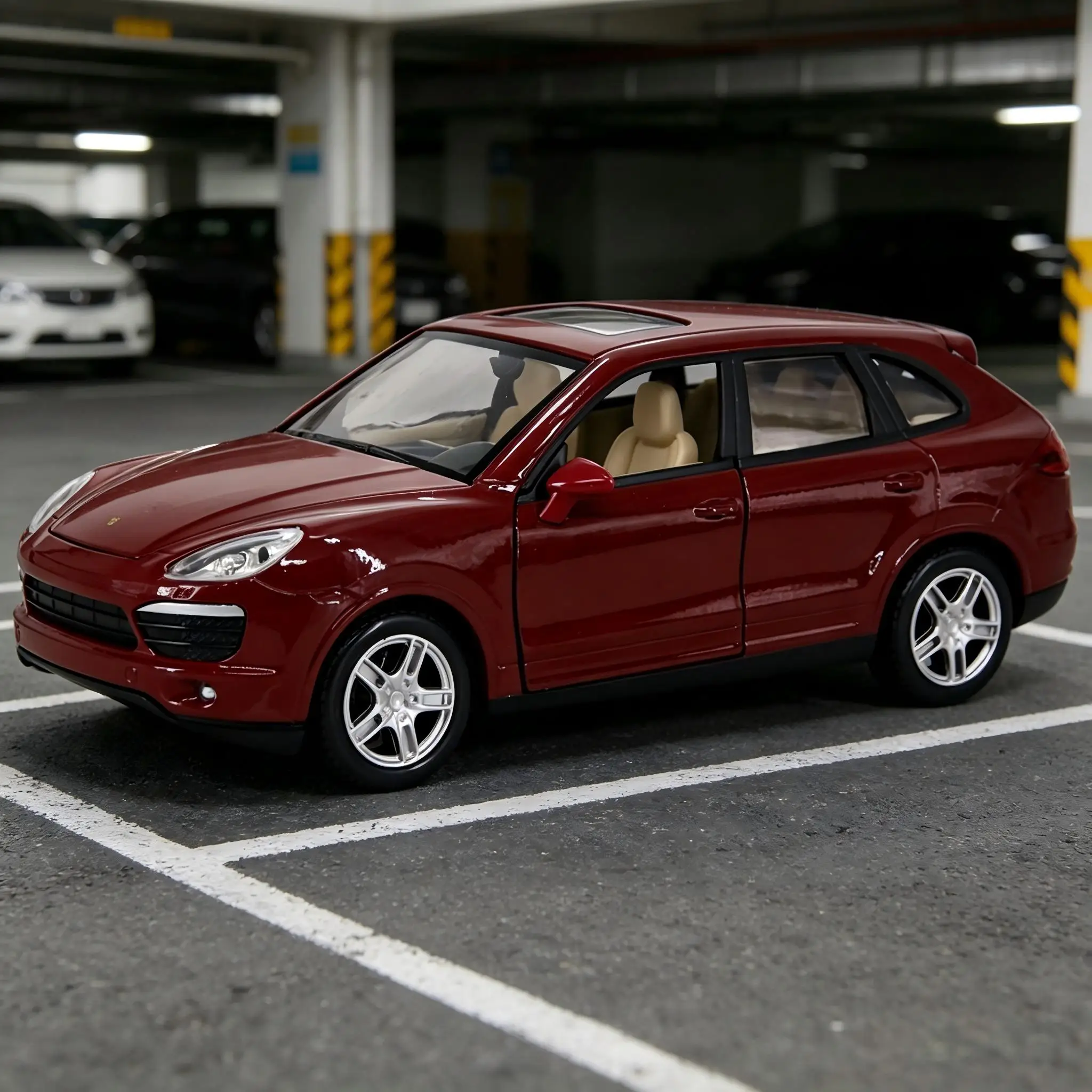 

Модель автомобиля Porsche Cayenne из сплава металлов в масштабе 1:24, двери и капот открываются, имитируются звуковые и световые эффекты.