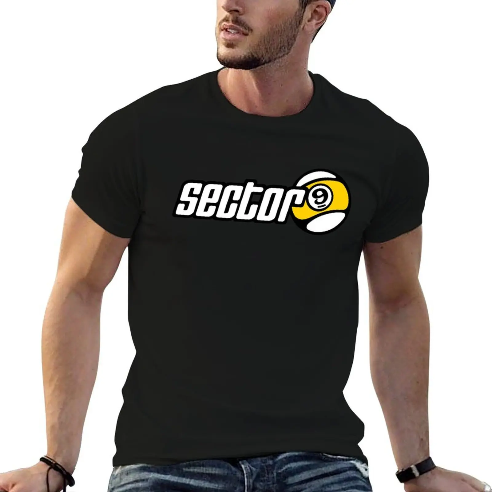 Sector 9 es un fabricante de patinetas y una filial de Bravo Sports T-Shirt, una camiseta básica de manga corta de mezcla de algodón.
