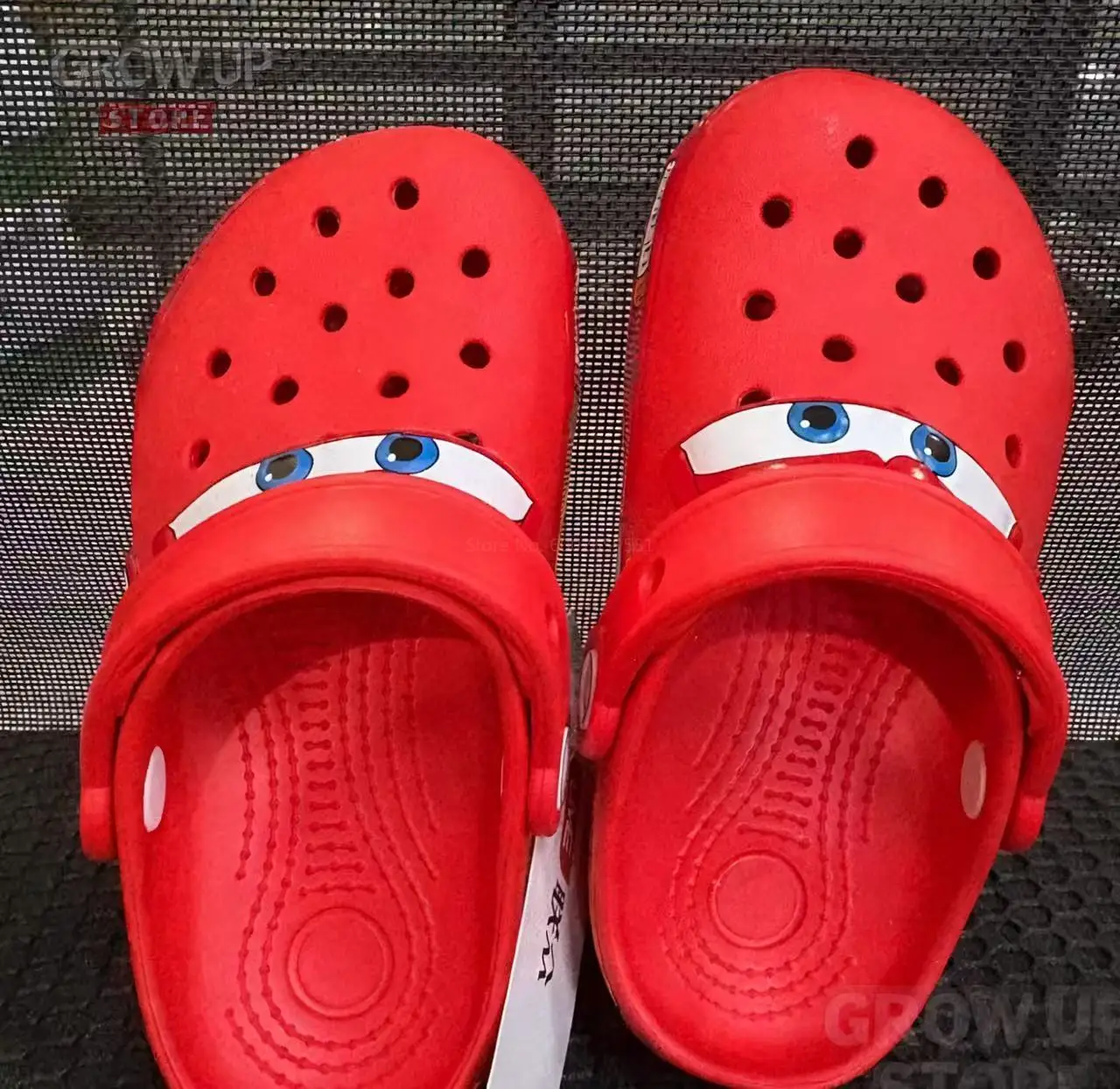 

Disney Pixar Lightninged Mcqueens Cartoon Solid Waterproof Slippers Fit Children Outdoor Sandals Breathable EVA Shoes Xmas Gift