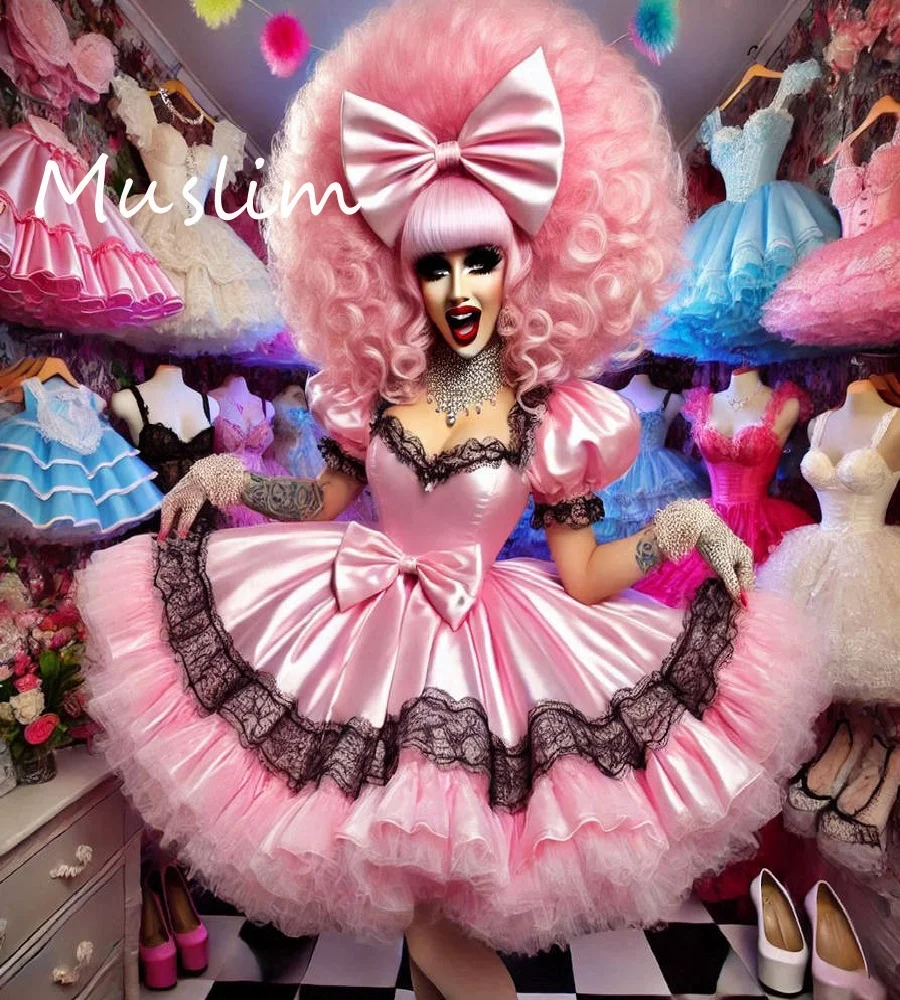 

Sexy Short Pink Prom Dress With Black Lace Cosplay Lolita Tiered Evening Dress 2025 Gothic Korean Preppy Formal Party Customized