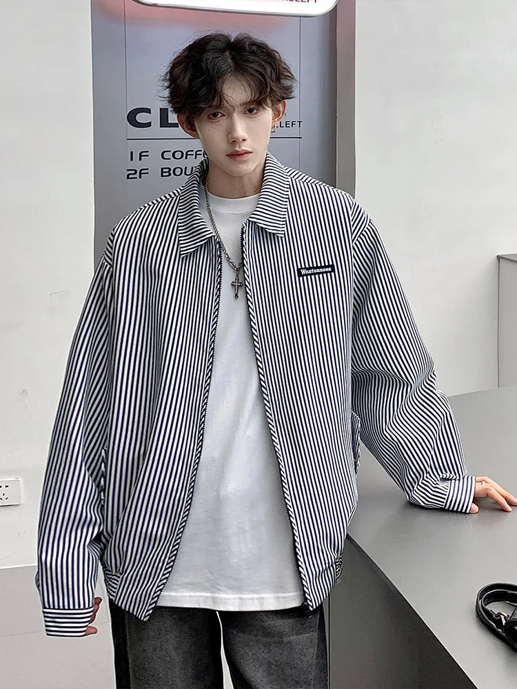

Весенне-осенняя рубашка в полоску с длинными рукавами для мужчин, повседневная молодежная верхняя одежда в стиле High Street, универсальная модная молодежная верхняя одежда, модный топ из полиэфирного волокна