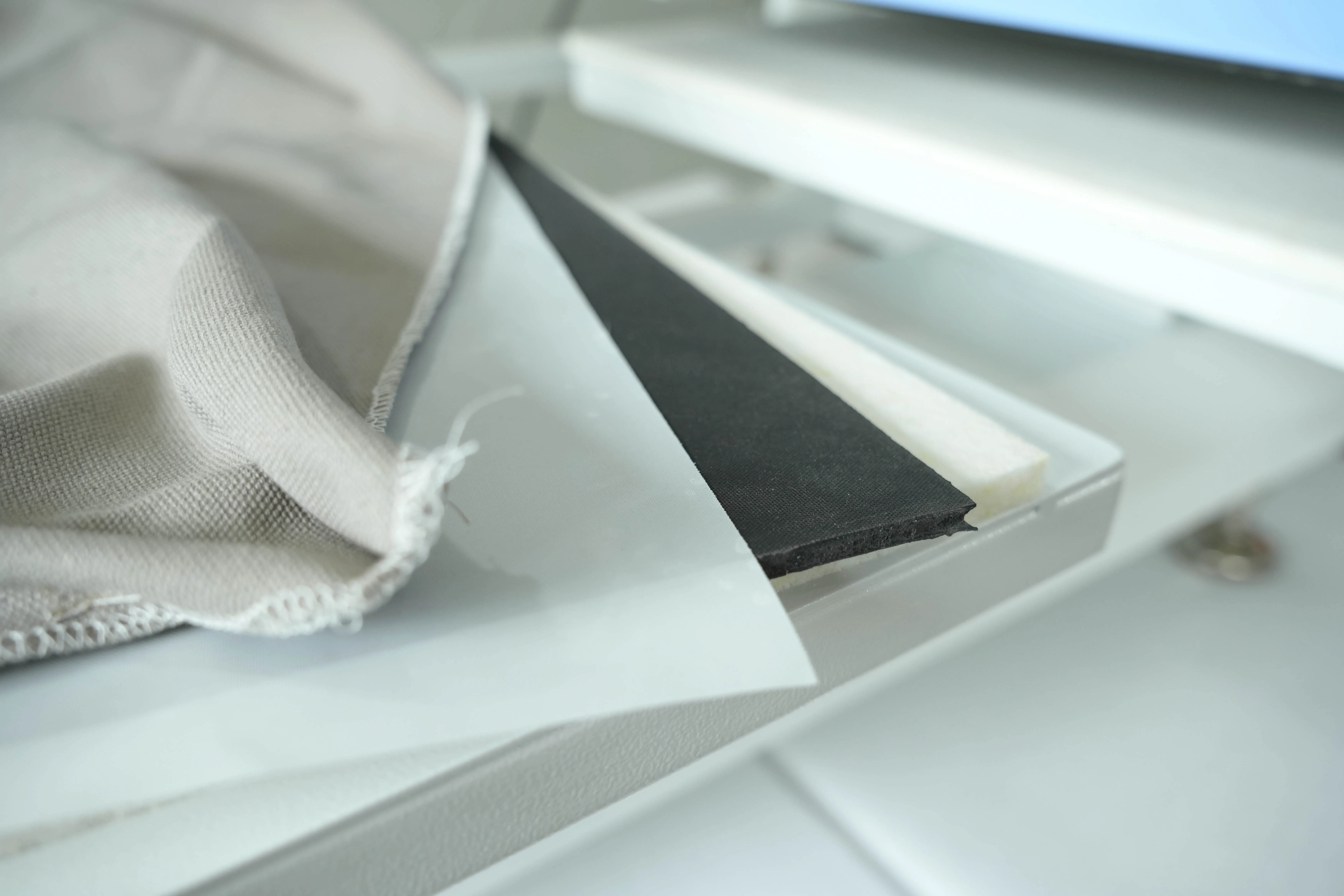 Pressa di calore automatica per magliette - 3 aree di lavoro (15x15/16x20/16x24 pollici), doppia testa, design economico ed estetico