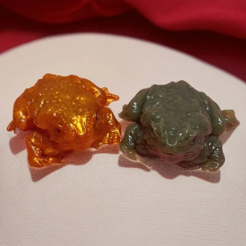 1pcs Funny Toad Frog Squishy Ornament Stress Relief Prank For Kids Funny Meme Party Birthday Gift Frog Squeezing Desk Ornament