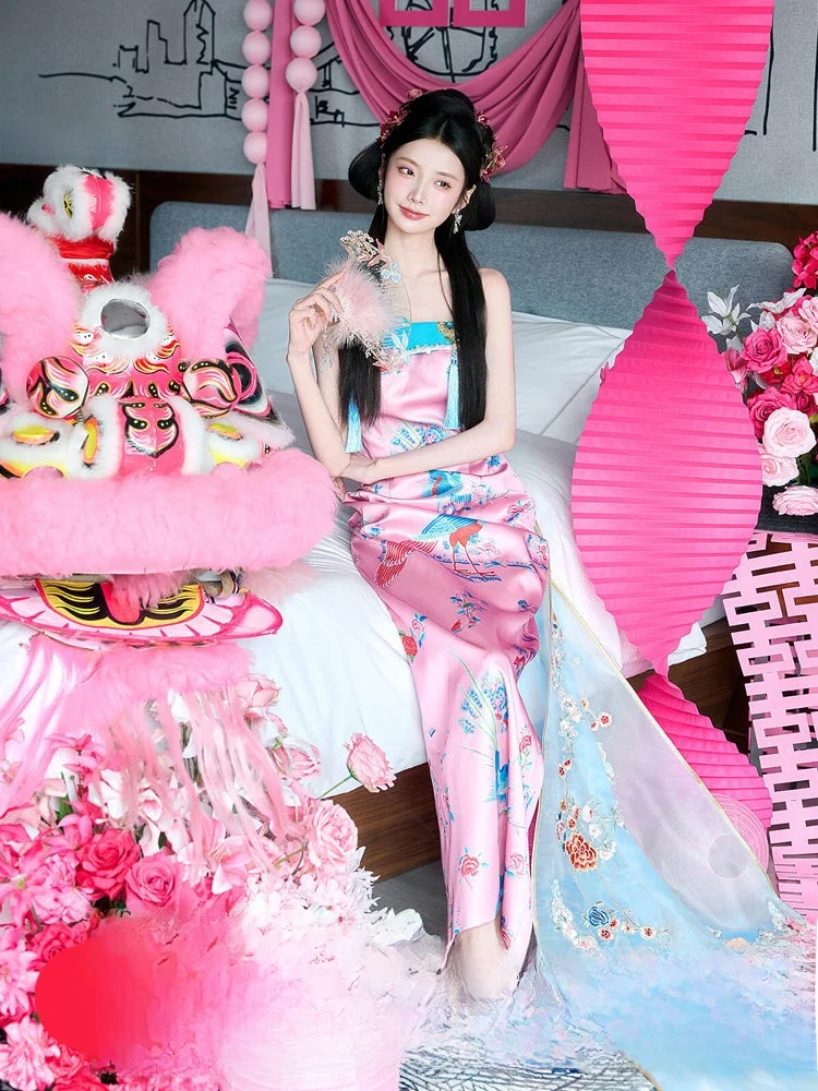 

Новый китайский улучшенный утренний халат для женщин, свадебный, с улучшенным топом-бюстье, модный, розовый, в национальном стиле, для церемоний, длинный.