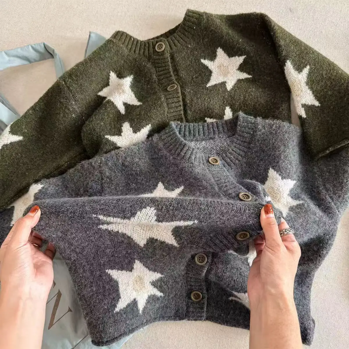 Suéter de Punto Estilo Coreano para Niños, Nuevo Modelo 2026, Chaqueta de Invierno Suave para Niñas y Niños de 1 a 7 Años